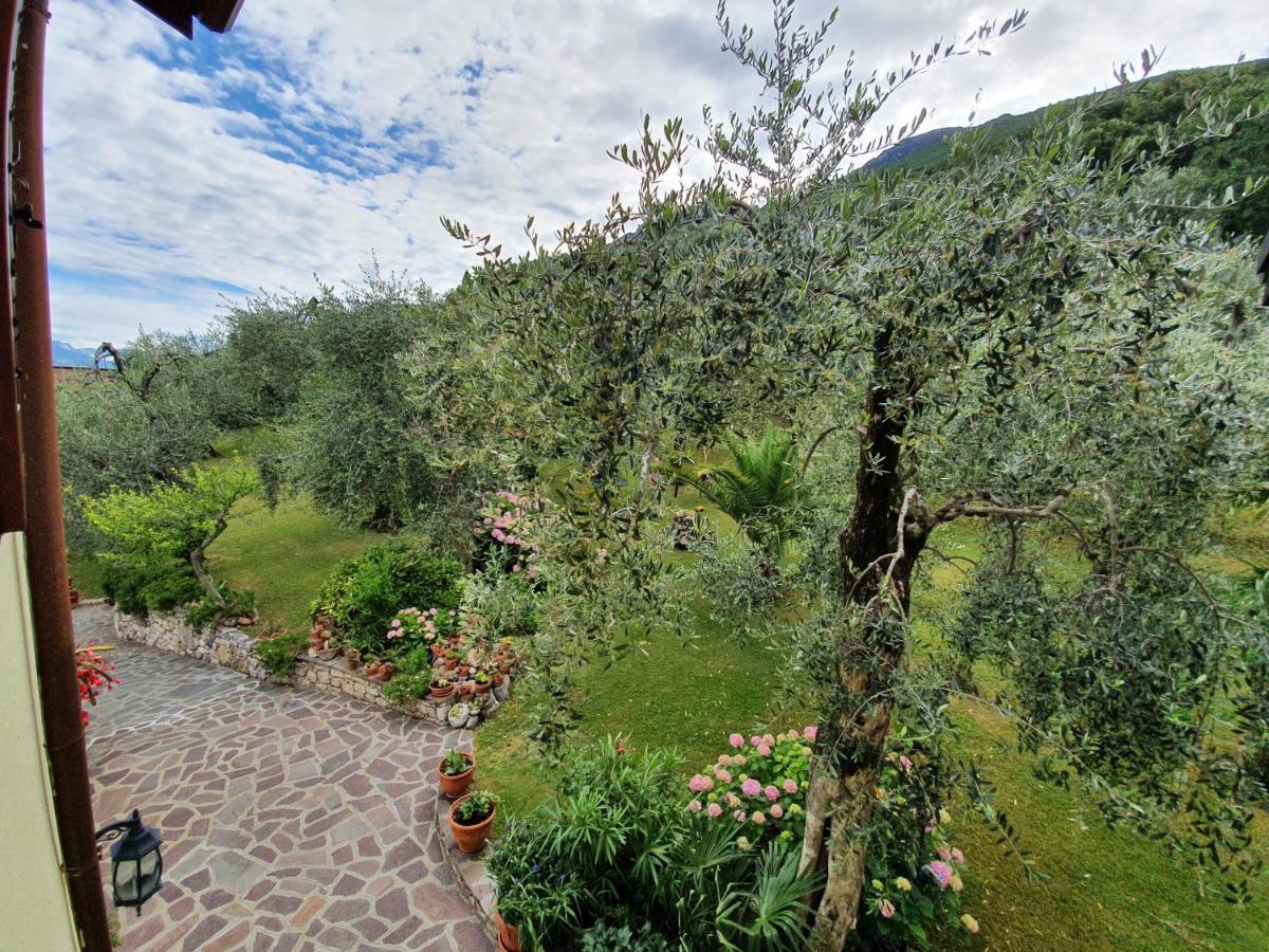 Casa Valenti Apartment Brenzone sul Garda Exterior photo