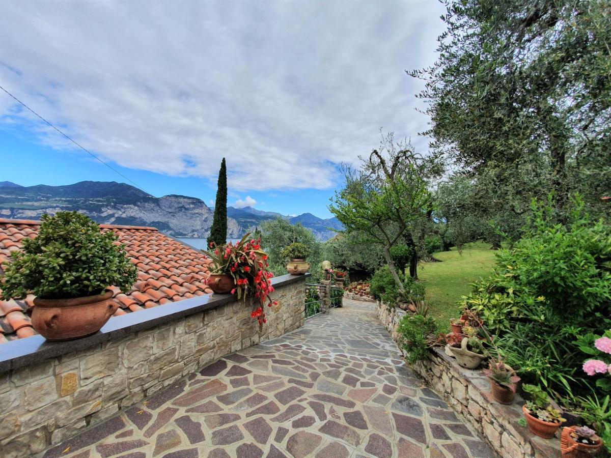 Casa Valenti Apartment Brenzone sul Garda Exterior photo